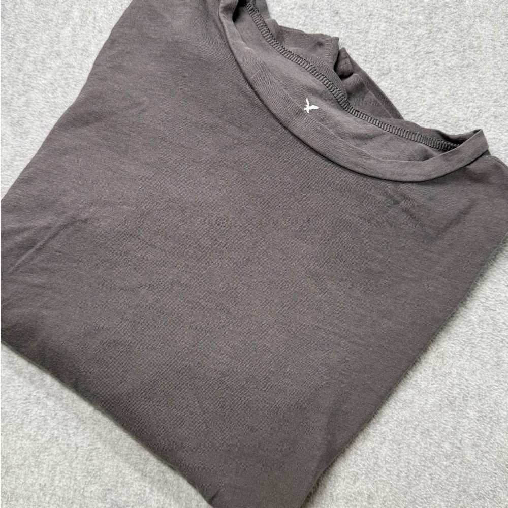 American Eagle Women's Long Sleeve Gray Basic Tee Shirt Size‎ M